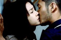 揭秘黄晓明杨颖之间的囧事 自爆闺房秘事表示爱摸胸 