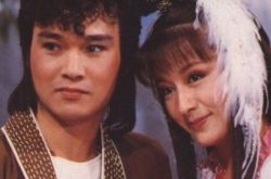 潘迎紫演小龙女图扮相美艳  如今风采依旧引追忆 