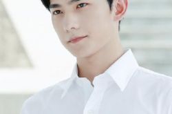 杨洋的电视剧和电影总结 演戏竟就只是为了耍帅 