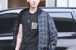 吴亦凡伦敦时装周直播街拍 全场唯一亚洲男艺人 