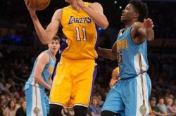 易建联湖人第二战  出场10分钟拿下3分4篮板1助攻 