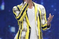 黄品源小薇mv欣赏 被曝带19岁侄女开房甜蜜共度三小时 