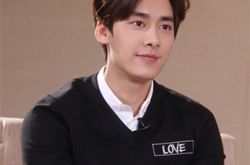 李易峰快递员经历  男神也曾在底层干过 