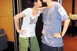 扒一扒周国贤老婆是谁？ 爆料其背妻偷腥女助手 