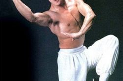 欣赏李连杰武术图片大全 让你欣赏到不一样的他 