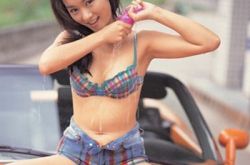 扒一扒郑家榆年龄多少 早期大尺度写真集曝光 