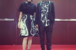 歌手郑建鹏老婆冼燕坚爱情故事  感动《中国达人秀》评审 