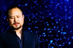 扒一扒张镐哲老婆是谁？ 与张韶涵妈妈街头激吻照全公开 