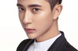 于朦胧的柠檬园有福利 九爷惊艳写真曝光眼神撩人 