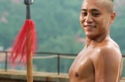 《大牌》翟天临肌肉遭女友吐槽 网友称其其实是渣男 