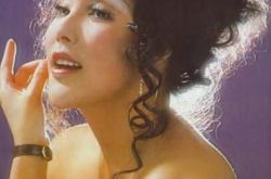 余程万女儿余莎莉沦为艳星 揭秘抗日名将在香港被枪杀的原因 