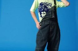 张宇豪康熙来了综艺秀 讲述星路历程表达对演艺圈喜爱 