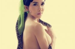 龚玥菲蛇戒图片全裸出镜 其叫板苍井空让其滚出内地 