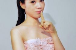 周群真实老公的照片流出 女儿萌照首度曝光 