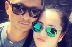 杨明娜微博晒照甜蜜公开恋情   苏茹师娘二度护航李易峰 