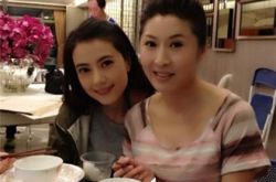 高圆圆母亲什么病？ 其演完《倚天屠龙记》妈妈病危 