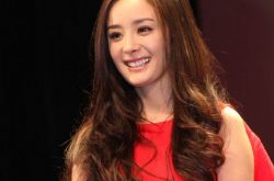 杨幂小时候演过的电视剧有哪些 女方微博发文为刘恺威庆生 