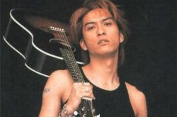 长濑智也被曝拜访女友父母 两人疑似好事将近 