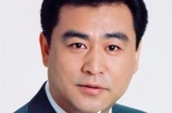 央视主持人张宏民为什么不结婚？ 不婚背后有何隐情？ 