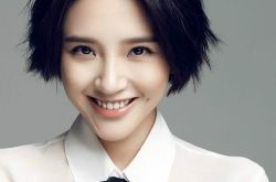 张赫和唐艺昕撞脸？ 真水无香《微微一笑》造型古今对比 