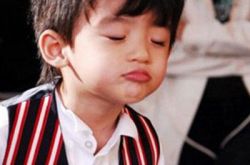 谢振轩和谢振南高颜值兄弟 孝顺母亲大获好评 