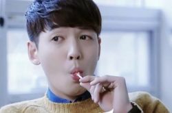 郑京浩综艺《城市的法则》发布会 变身帅气坏男人迷倒众人 