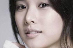 奥林巴斯女郎赵允熙日本遭遇黑社会  被三猛男骚扰 