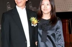 梁锦松伏明霞离婚了吗？ 他们遇到什么尴尬事了？ 