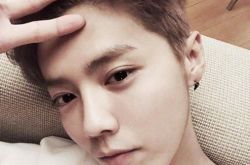 鹿晗高人气获三大奖 个人微博话题900亿领跑