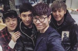 2010年快男五强李炜谭杰希等合体 时光荏茬男神依旧