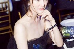 杨幂女儿照片曝光 杨幂女儿小糯米照片酷似爸爸