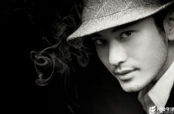 黄晓明曾自爆患有抑郁症 学会用自嘲来化解尴尬