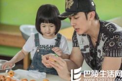 吴尊携女儿拍摄《芭莎珠宝》 网友大赞画面温馨又幸福