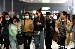 虹桥一姐接机刘诗诗 还有谁家的爱豆没有被她蹲过？