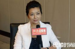 戴婚戒出席活动疑似再婚 网友猜测江珊现任老公是谁