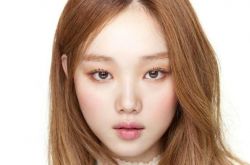 李圣经眼球为什么棕色 曝光李圣经资料照片揭晓谜底