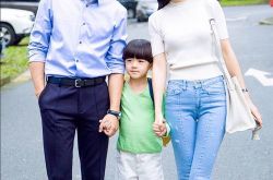 王鸥包贝尔什么关系？王鸥当众索吻包贝尔