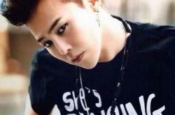 权志龙回归专辑改主打曲 或因TOP服药过量昏迷有关