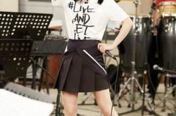 何炅调侃谢娜 谢娜跨界歌王自封歌后遭嫌弃