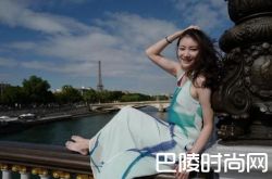谢杏芳赤脚游巴黎  似乎已走出林丹出轨阴影