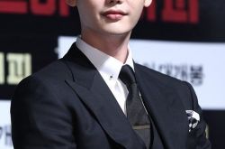 李钟硕与所属社YG意见分歧 网友：还以为签了好公司