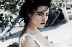 莫妮卡贝鲁奇个人资料 不老女神期待与中国人合作