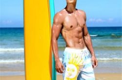 蒋劲夫直播在哪看 蒋劲夫直播秀肌肉