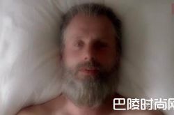 《行尸走肉8》瑞克眼神意味深长！刀女将领盒饭？