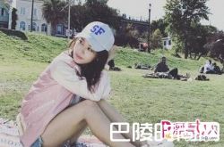 杨紫晒照验证瘦身成果 美腿修长小秀性感