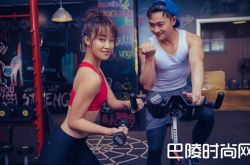 蓝盈莹生日会粉丝激动泪洒现场 男友手写情书表真心