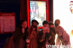 王心凌来看刘若英的电影 支持好姐妹感触良多