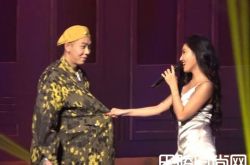 loco权爀禹开演唱会 绯闻女友华莎情歌对唱