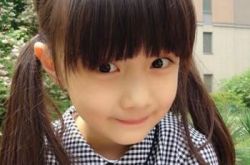 纪姿含父母是谁？年纪小戏龄足可爱卡哇伊