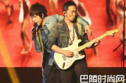 五月天为什么这么火？东京演唱会全是中国人